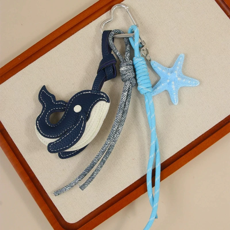 พวงกุญแจหนังลายวาฬสุดน่ารัก สไตล์หรูหราเบาๆ สำหรับคนรักอินเทอร์เน็ต  จี้ห้อยกระเป๋าสุดเก๋