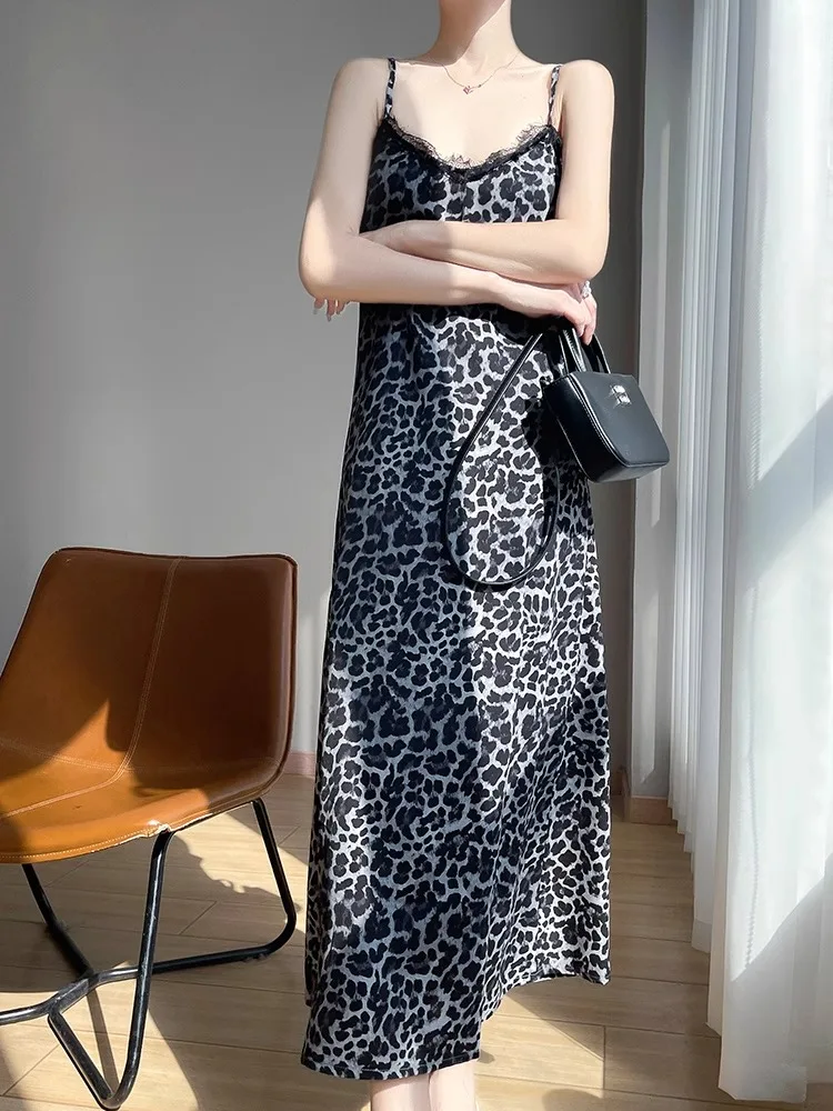 فستان صيفي 2025 بياقة على شكل V مع تطريز دانتيل وحزام بدون أكمام طويل فوق الركبة بنقشة الفهد بتصميم ريترو على شكل حرف A #2