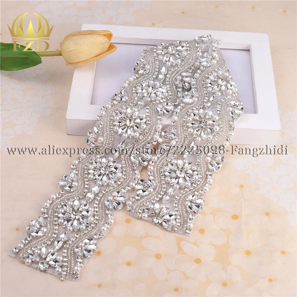 

FZD 10 Pieces Handmade Strass Sew on Diamante Bridal Beaded Flower Crystal Applique for Wedding Dresses Wristbands Belt Crystal