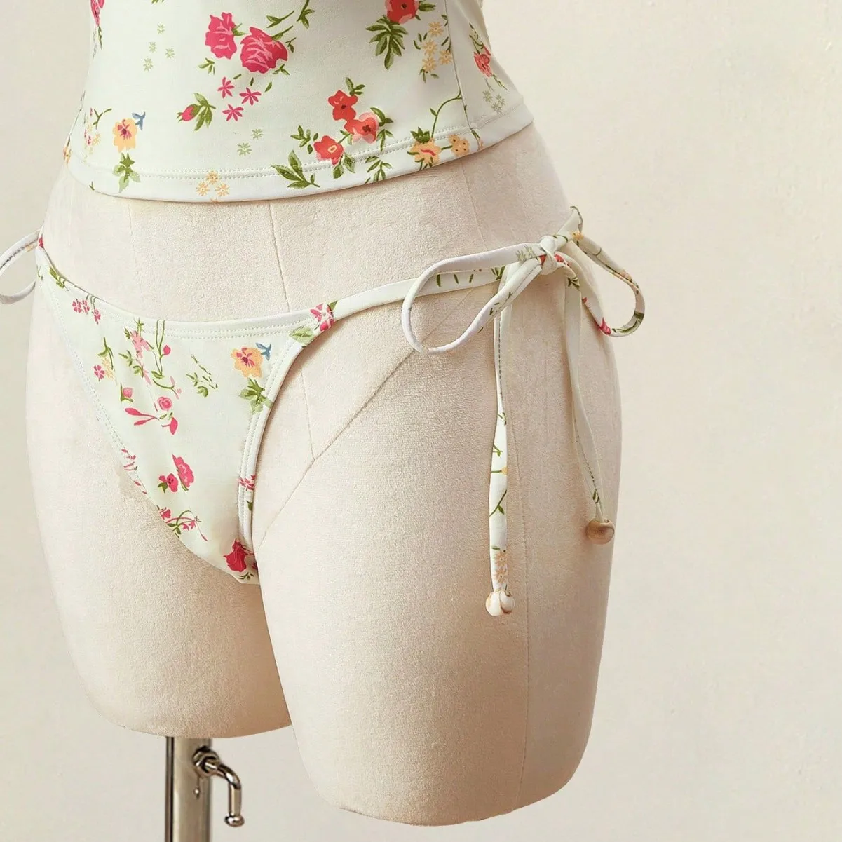 Traje de baño tankini de dos piezas con estampado floral de moda con cuello halter y correa para mujer Traje de baño sexy ajustado sin espalda de cintura alta