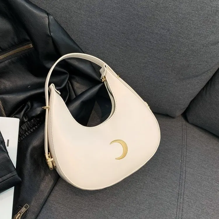 

Chic Minimalist Crossbody, Sleek Design with Soft Touch, Convertible Shoulder Strap, Spring Essential, New 2026