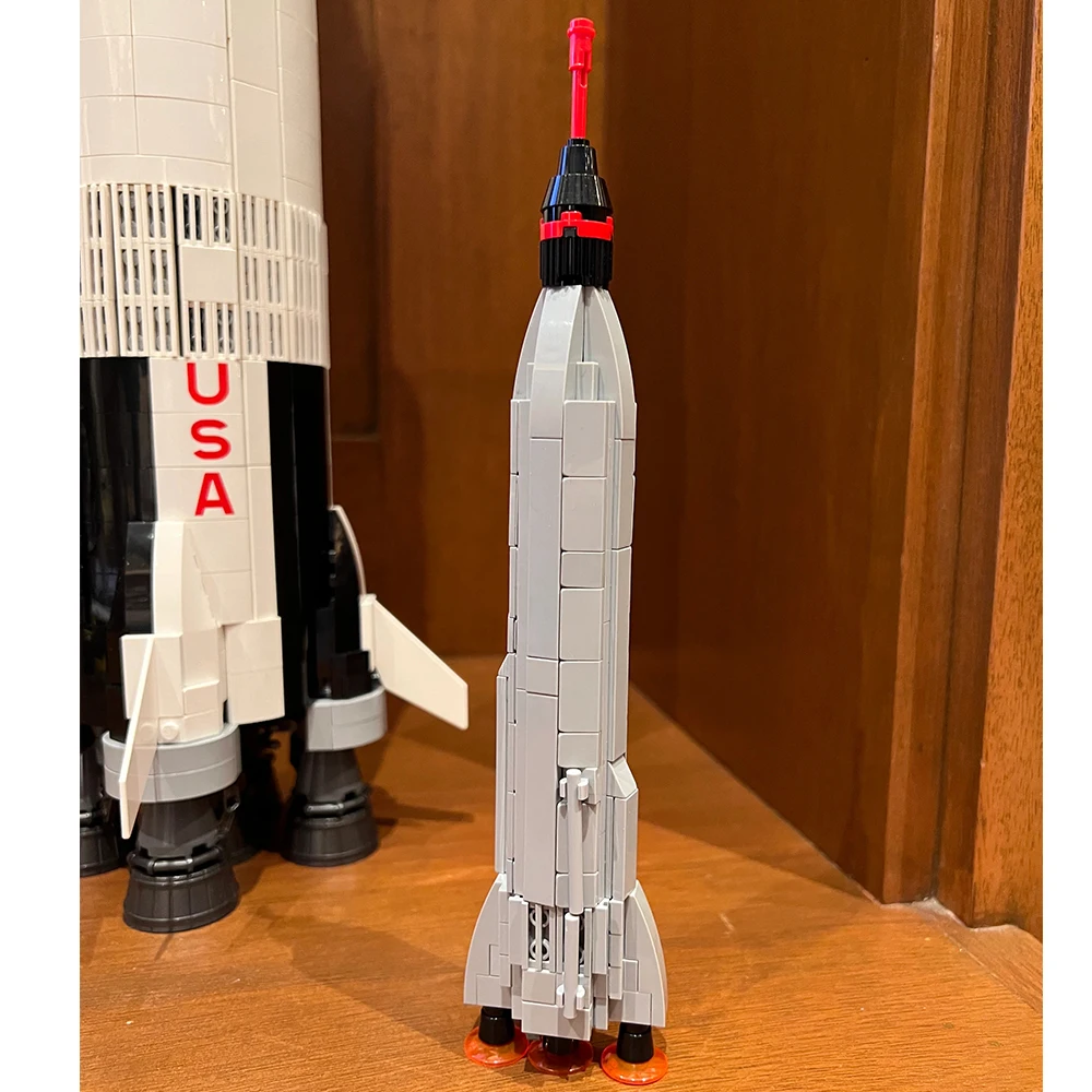 MOC herculesed-Rocket Mercury Atlas 1:110 Scale Rocket Building Blocks Set Space Manned Carrying Rocket Bricks Toy Birthday Gift