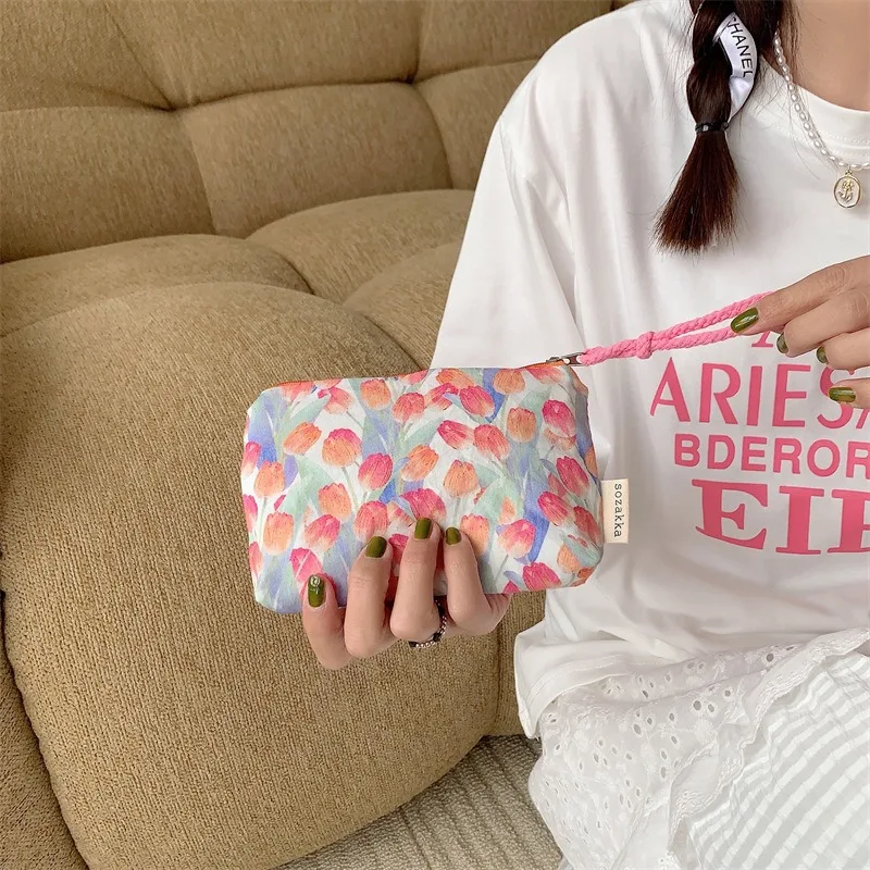 Bolsa de almacenamiento con flores bonitas para mujer, bolso de viaje para cosméticos, pintalabios, bolso de maquillaje femenino, cartera