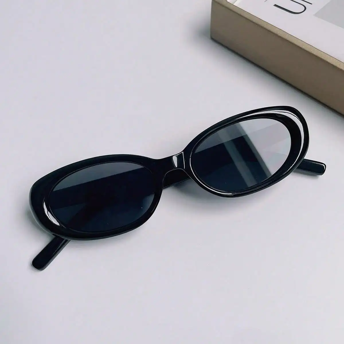 Women Vintage Small Oval Frame Fashion Glasses Retro Classic Glasses For Travel Take Photo Clothing Accessories