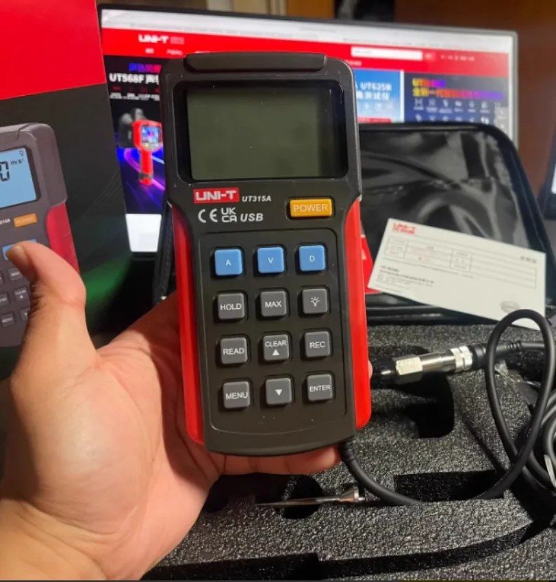 1pc UNI-T UT315A Handheld Bibration Testers,Speed/Displacement Split Vibrometer *SY