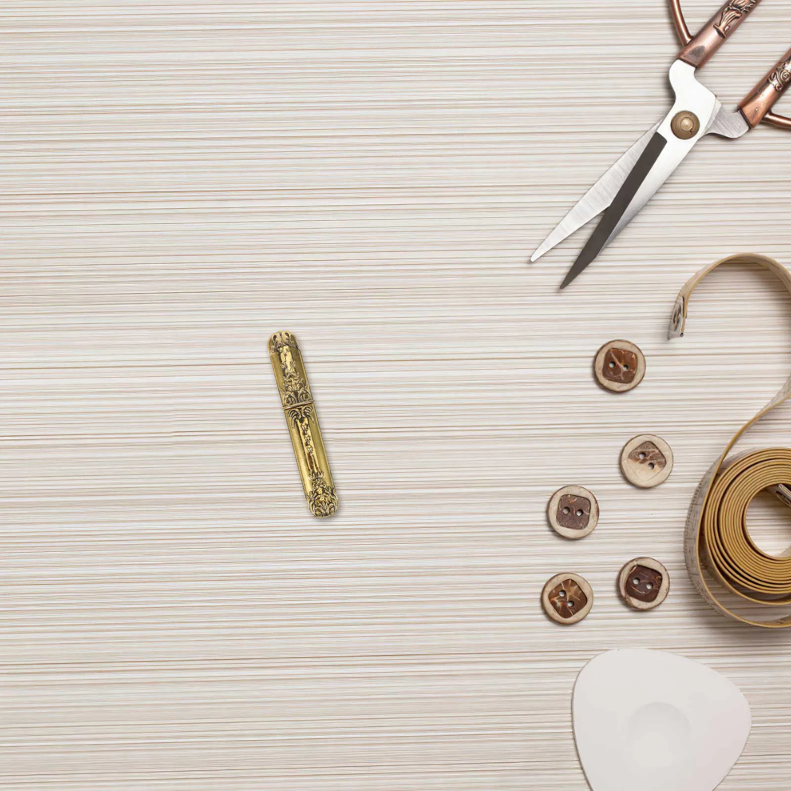 

Vintage Sewing Needle Case Metal Container Rhinestone Embroidery Holder Portable Craft Organizer Needlework Storage Box