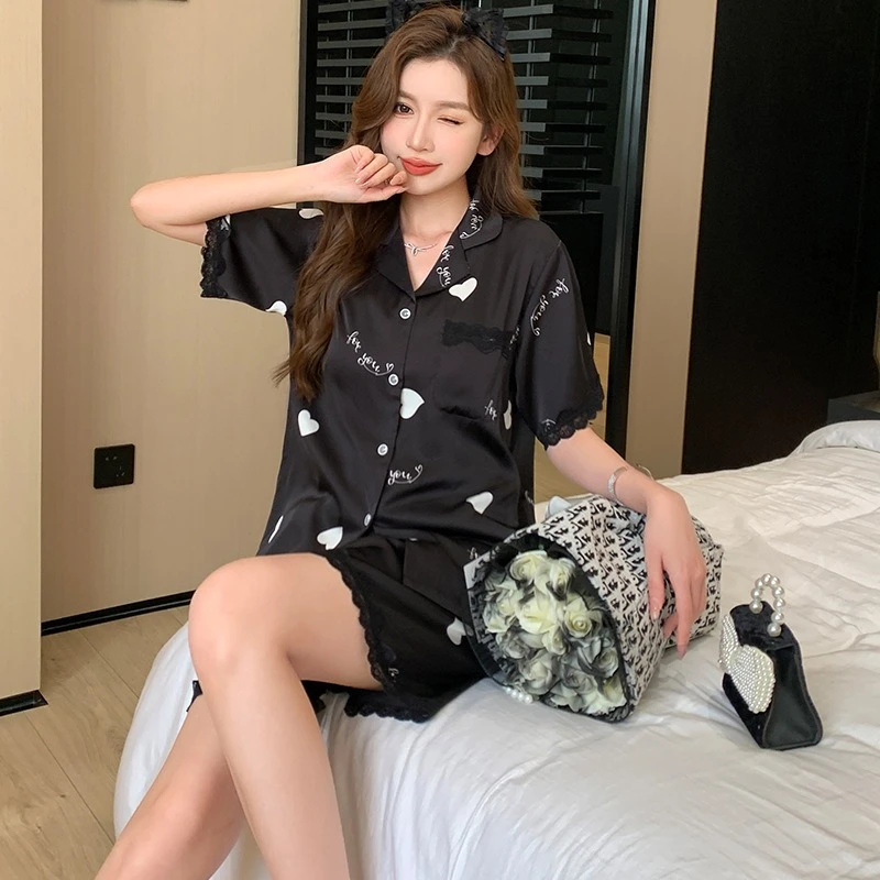 

Новый стильный комплект женской домашней одежды из ледяного шелка: летняя тонкая пижама с короткими рукавами, кружевная, дышащая, повседневная, черная.