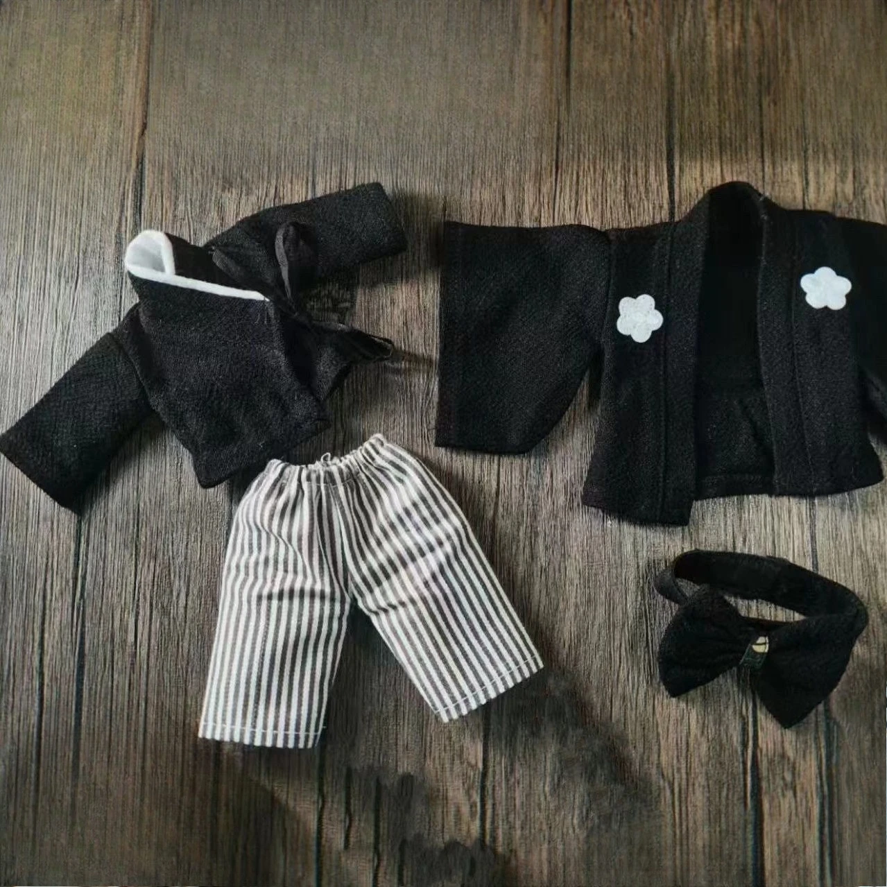 Vêtements de costume ancien BJ - Vintage Collectible And Vintage Dolls avis et prix