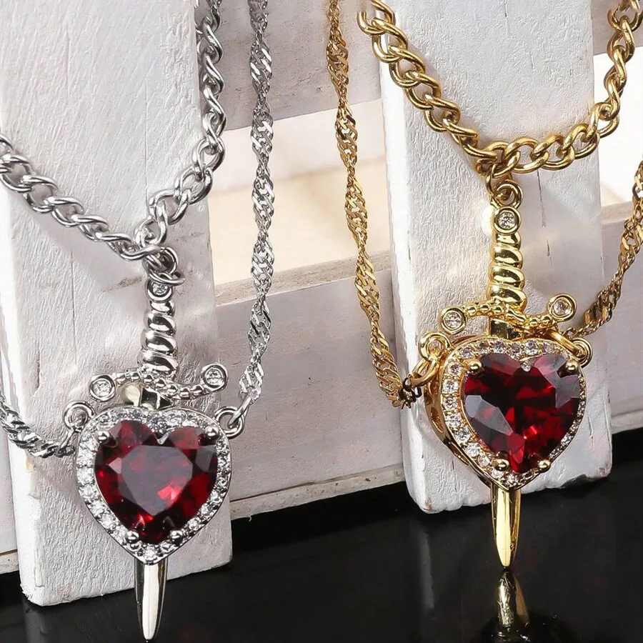 

Classic Rhinestone Arrow Piercing Heart Necklace For Women Fashion Versatile Crystal Love Choker Chain Valentine's Day Gift