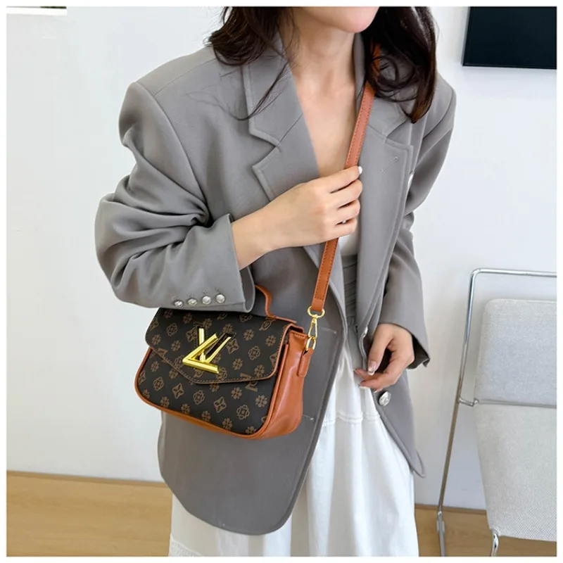 ‌ กระเป๋าทรงสี่เหลี่ยมสีสันตัดกัน ฤดูใบไม้ร่วง 2025 - กระเป๋าสะพายไหล่/สะพายข้างสำหรับผู้หญิง, สายโซ่สไตล์วินเทจ, หนัง PU หรูหรา, ใช้ได้ทั้งกลางวันและกลางคืน