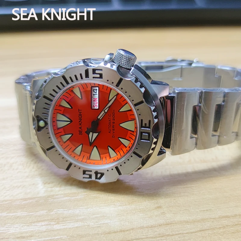 Sea knight Monster Automatic Watch Men NH36A Men\'s Mechanical Watches Sapphire Vintage Red Dial Green Luminous 200M Diver Watch