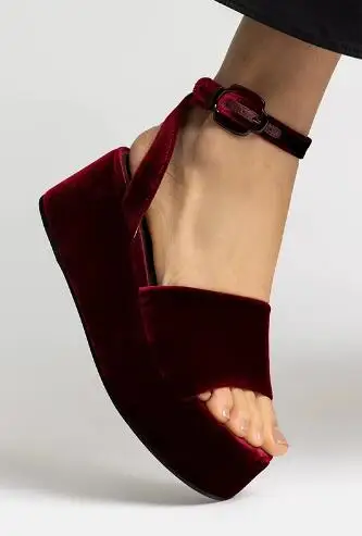 

Hot Ladies Wine Red Velvet Solid Round Open Toe Thick Sole Ankle Strap Wedges Sandals Women Fashion High Heel Beach Sandals Shoe