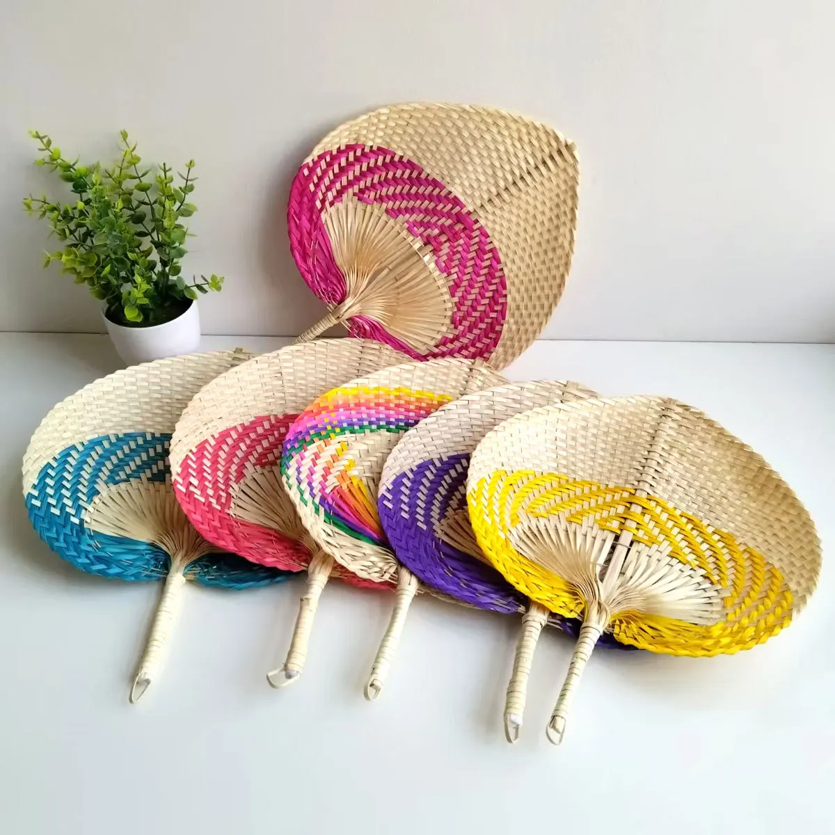 10/20pcs Colorful Handmade Fan Heart Shaped Straw Bamboo Woven Fan Summer Anti-Mosquito Cooler Handfan Home Decor 30X38CM