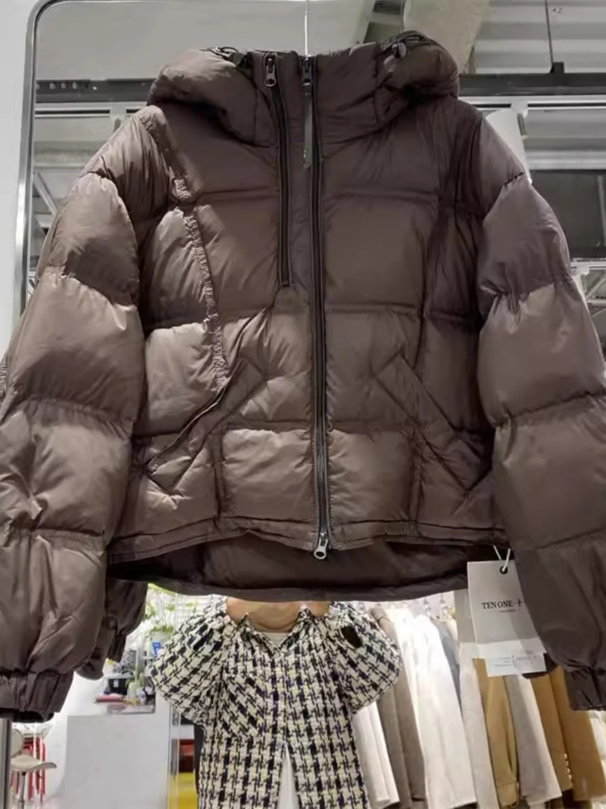 

Свободная зимняя куртка-пуховик с капюшоном в корейском стиле, большие размеры, унисекс, повседневная, универсальная, белая, с наполнителем из перьев