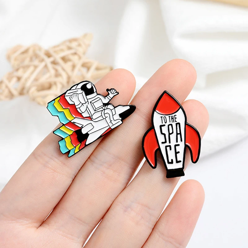 Space Rocket Spaceship Enamel Brooch Fashion Cartoon Astronaut UFO Badge Children's Clothing Backpack Jewelry Gift