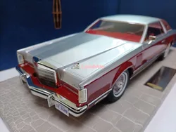 AMC 1:18 For Lincoln Continental Mark V Red and Silver Special Edition Limousine Model Collectible Ornament Gift Miniature