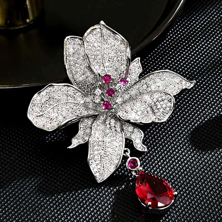 

Изысканные броши-подвески в виде цветов из фианита для женщин: элитный дизайн, элегантность и модные аксессуары