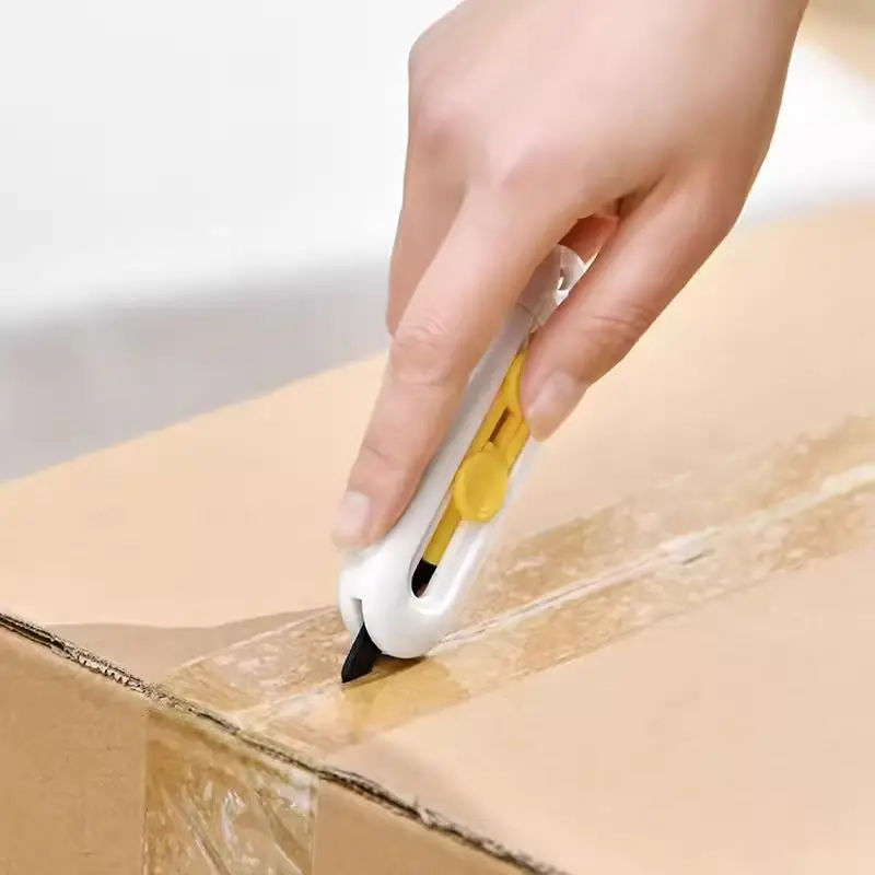 ABS Durable Magnetic Mini Box Cutter Retractable Blade Safety Letter Opener Portable Paper Cutter MGD20