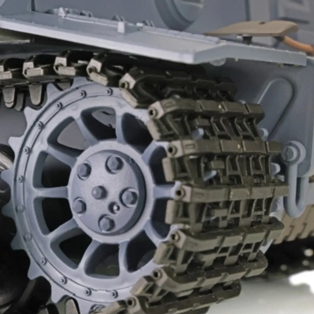 

2.4Ghz Heng Long 1/16 Scale RC Tank 7.0 German Tiger I Plastic Version RTR 3818 Radio Control Battle Tanks Model Toys TH17233