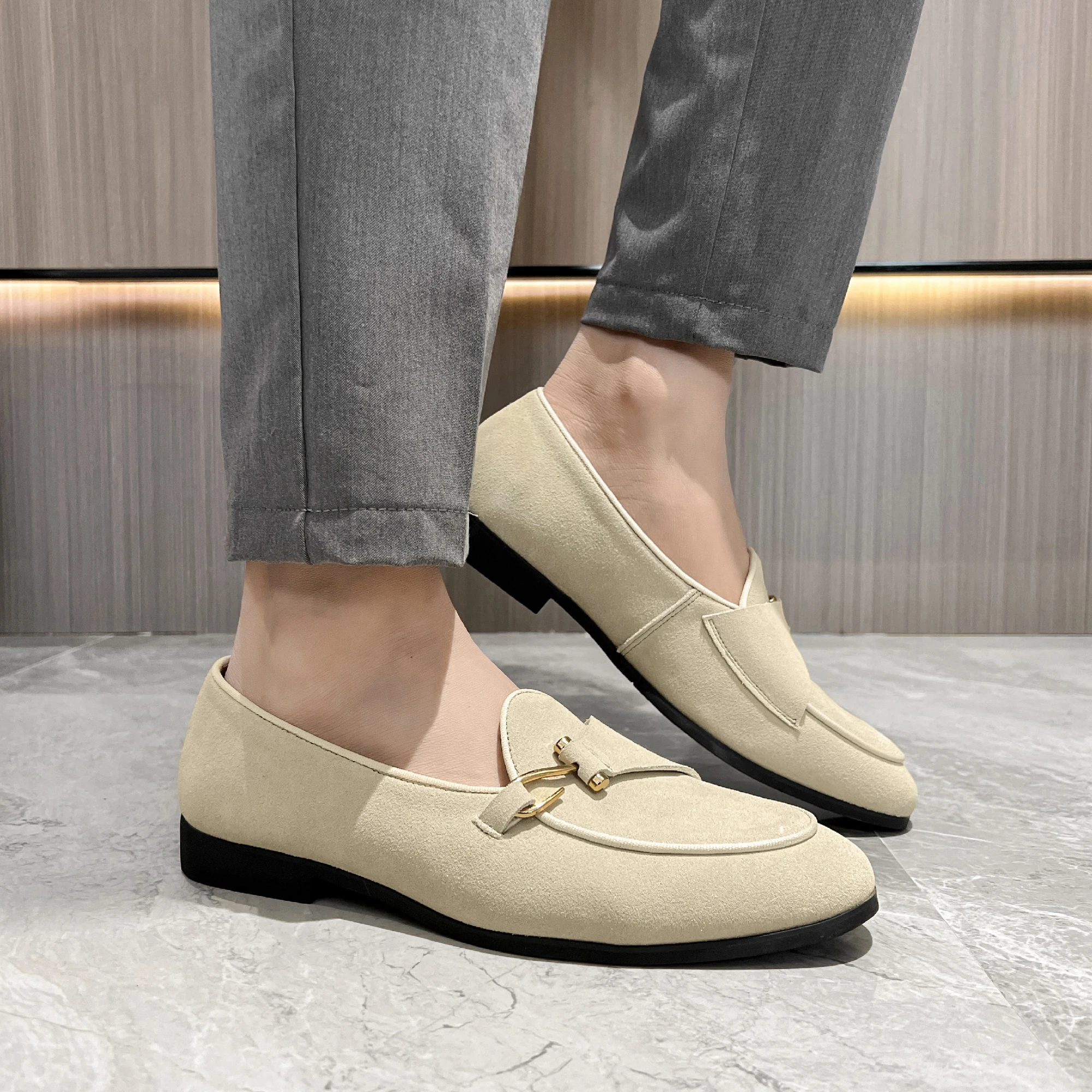 Fashion Men\'s Casual Shoes Cow Suede Genuine Leather Men British Style Buckle Monk Loafers Mens Slip-on Outdoor Driving Flats