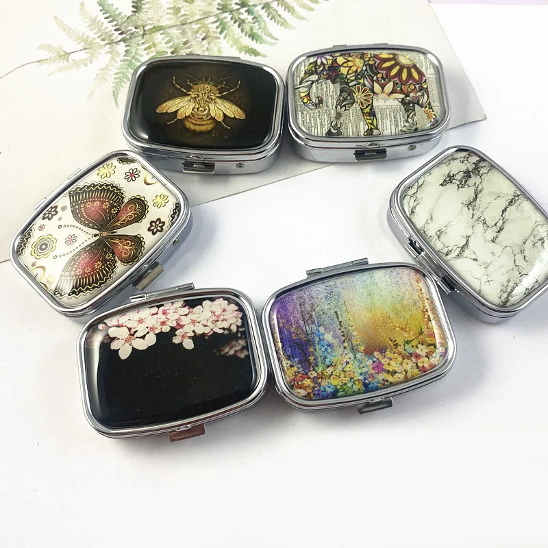 Metal square Flower animal Pill Boxes Holder 2 Grids Medicine Case Small Portable Case Container Splitters Personal MR008