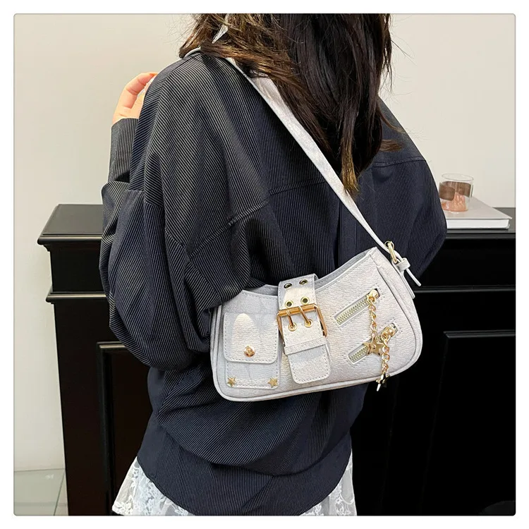 

Niche high-end small square bag women's 2025 new sweet and cool Spice Girl denim bag fashion trend shoulder messenger bag