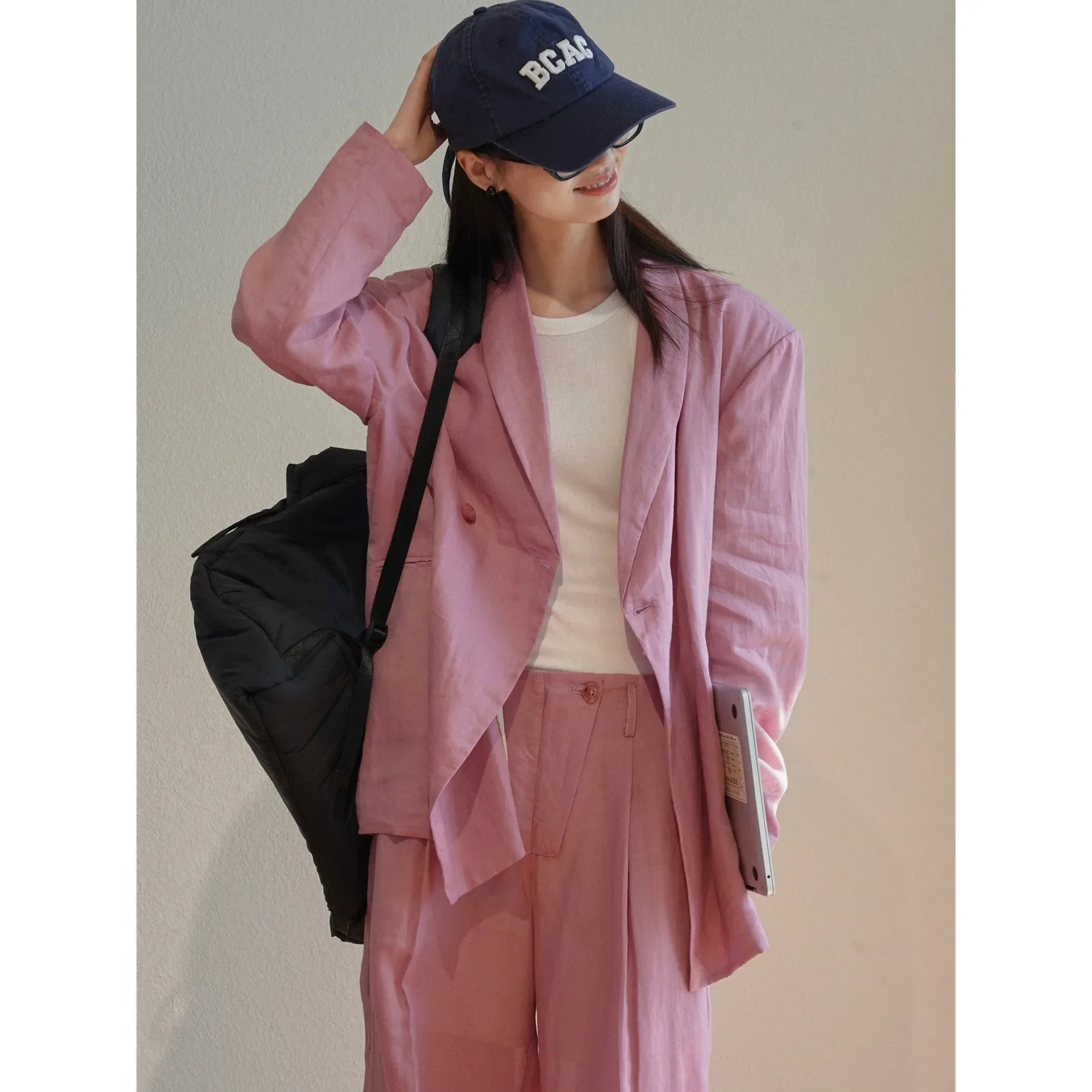 

Early Autumn New Korean Version Simple Ramie Wide Shoulder Lapel Suit Fashionable Silhouette Loose Casual Top Women