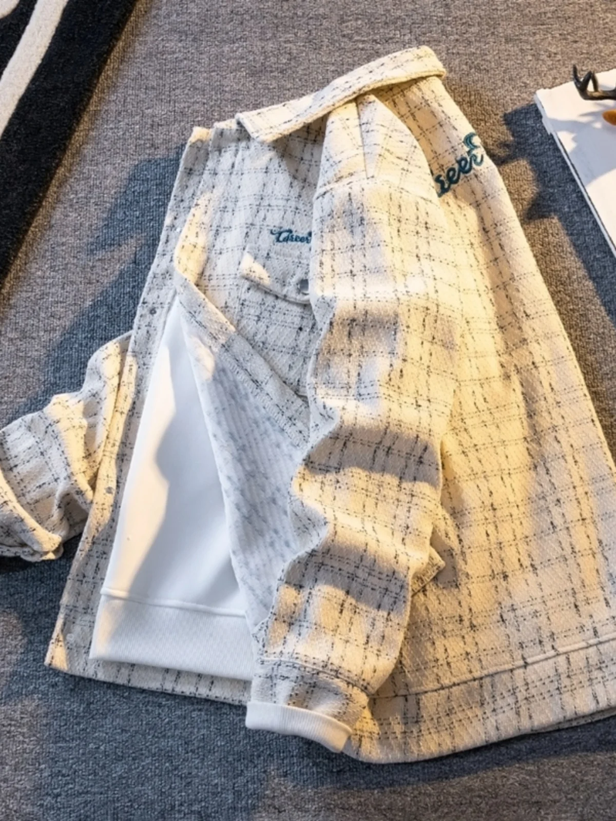 

Premium Plaid Men's Spring Autumn Jaet Embroidered Loose Casual Versatile Youth Faion Long Sve Collar Coat for Couples