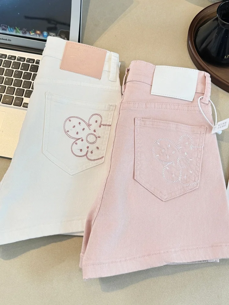 

Elegant Embroidered Floral High Waist Short Jeans Women's Summer New Style Slimming Pants Straight Korean Style Commute Wind