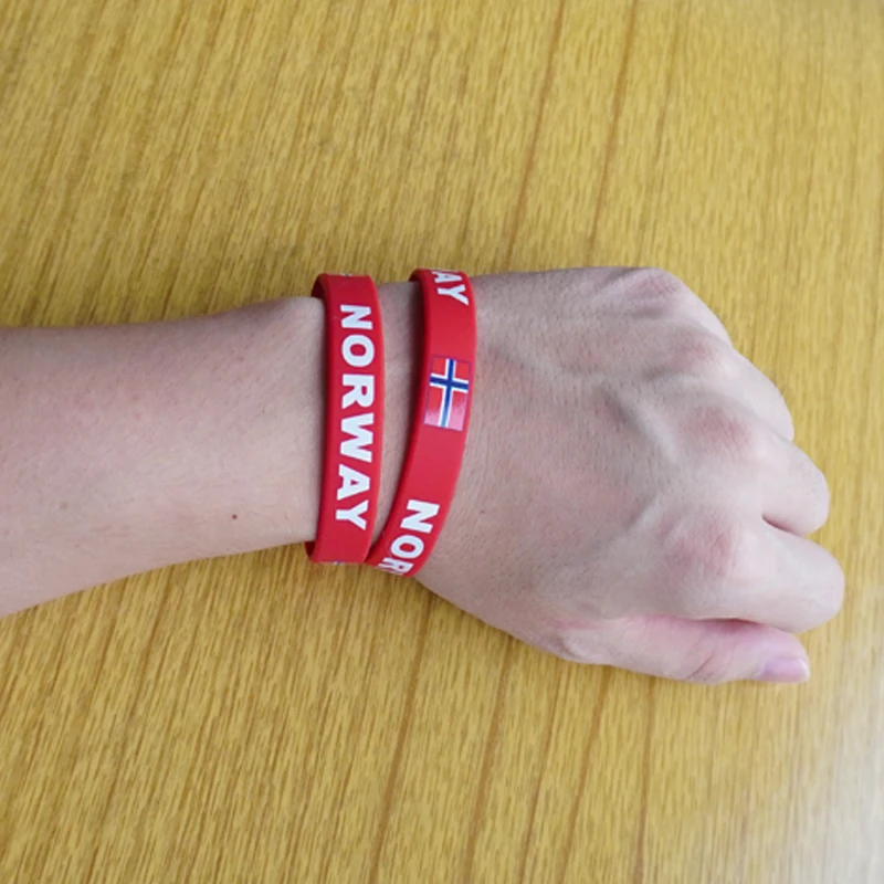 Disesuaikan 2 buah gelang bendera nasional Norwegia gelang silikon olahraga gelang karet peringatan aksesori Fashion