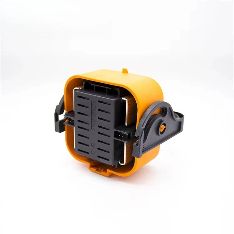 Fuse high voltage and socket manual service plug