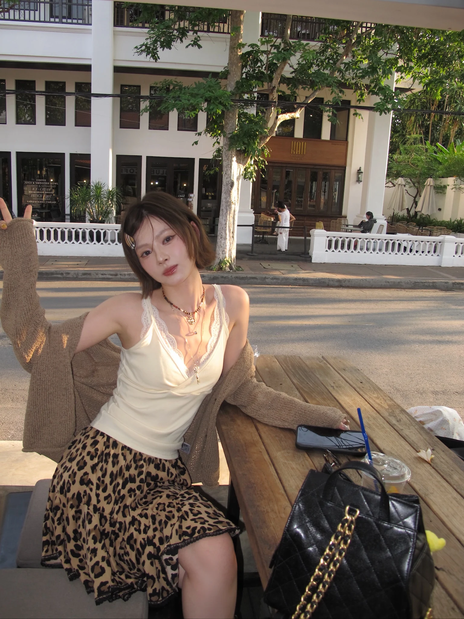 

Эластичный жилет Shareinin с V-образным вырезом и бретелями, двухцветный, для многослойных образов, готовый к носке, приталенный, подчеркивающий фигуру, женская мода, лето 2026