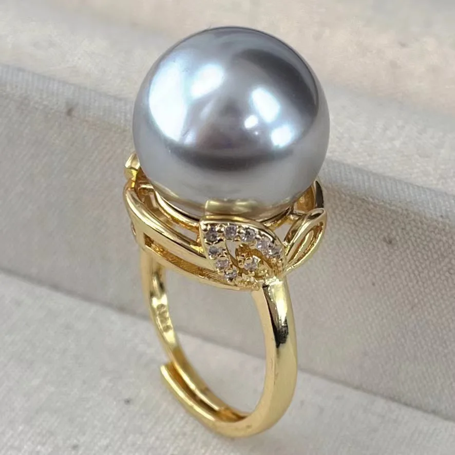 

New Vintage High Quality Human Platinum Grey Shell Pearl Ring