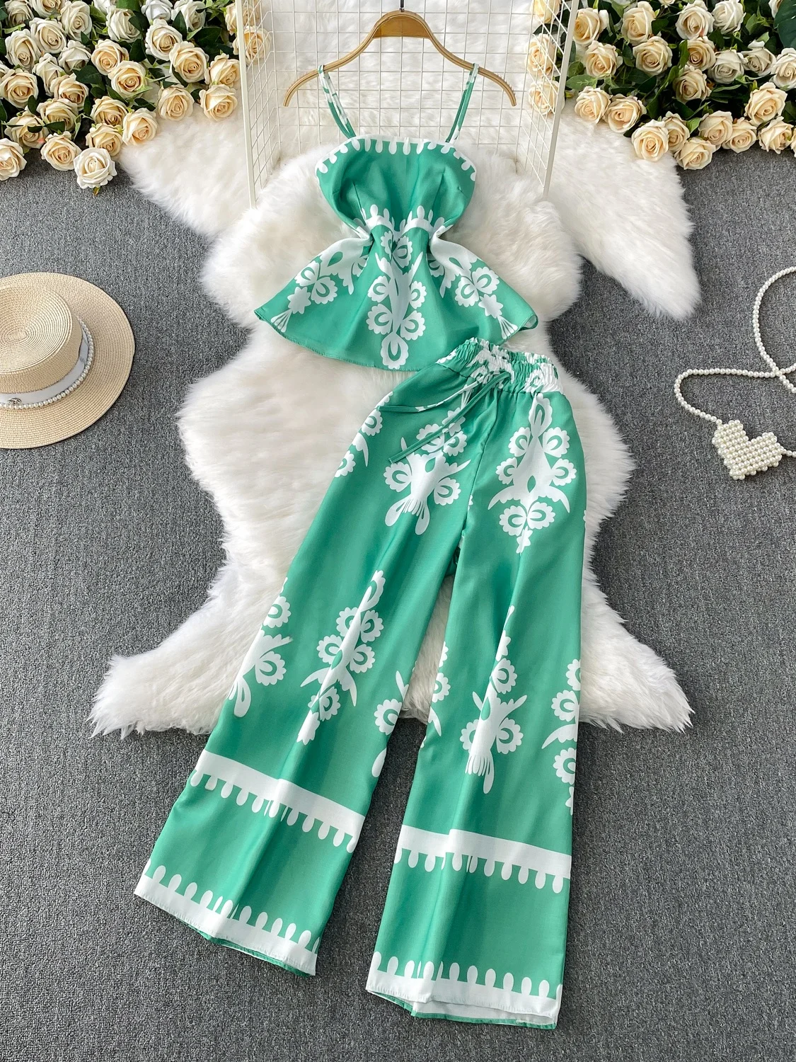

Beach Vaion Sle Unique Print Strap Vest Waist Cinching Fluffy Top Set High Waist Wide Leg Pants Women's Faion Ensemble