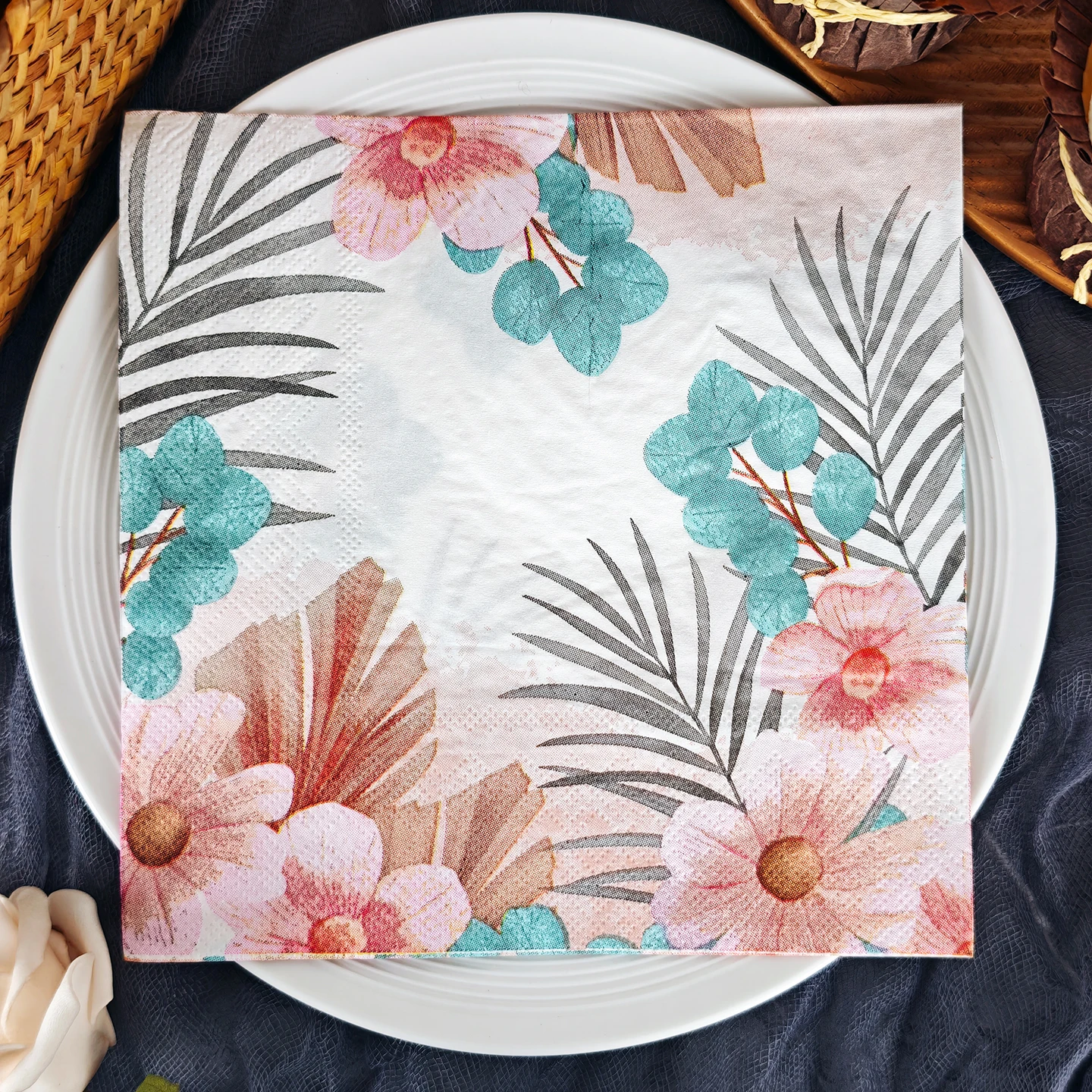 20/50pcs 33*33cm 2ply tropical flowers paper Napkins Suitable for themed parties,Party napkins designed for lively gatherings