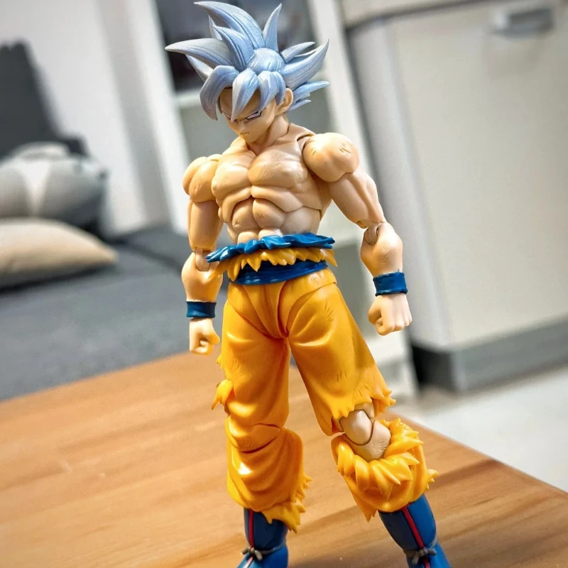 In-Stock Bandai Original SHF DRAGON BALL Son Goku Migatte no Gokui Silver Hair Anime Action Figures modello da collezione regali giocattolo