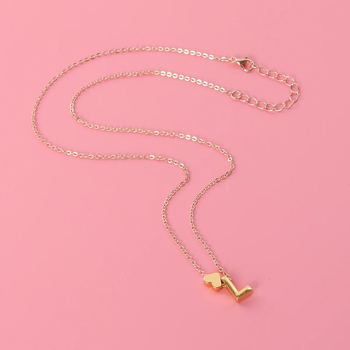 

Alphabet Letter Necklace Peach Shape Golden L Personalized Women Necklace Lightweight Comfortable Jewelry for Gift