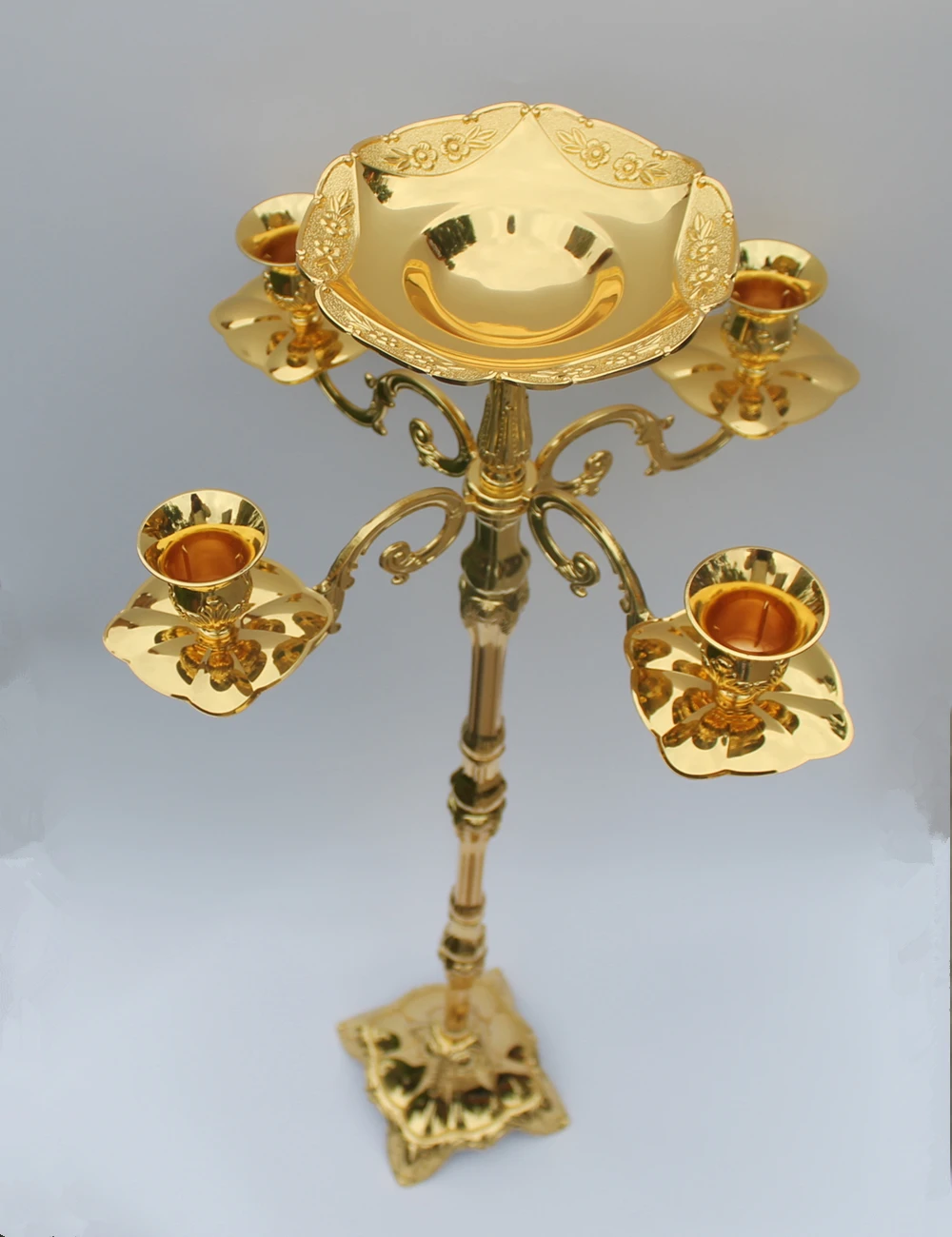 

Top rated Gold finish floor candelabra 85cm metal candle holder Gold wedding candelabrum with nice flower bowl candle stick