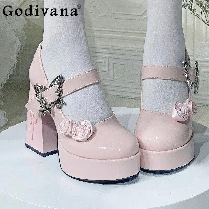 

Оригинальные водонепроницаемые туфли на платформе для женщин, на массивном каблуке, с бабочками и розами, на высоком каблуке, в японском стиле, милые туфли-лодочки