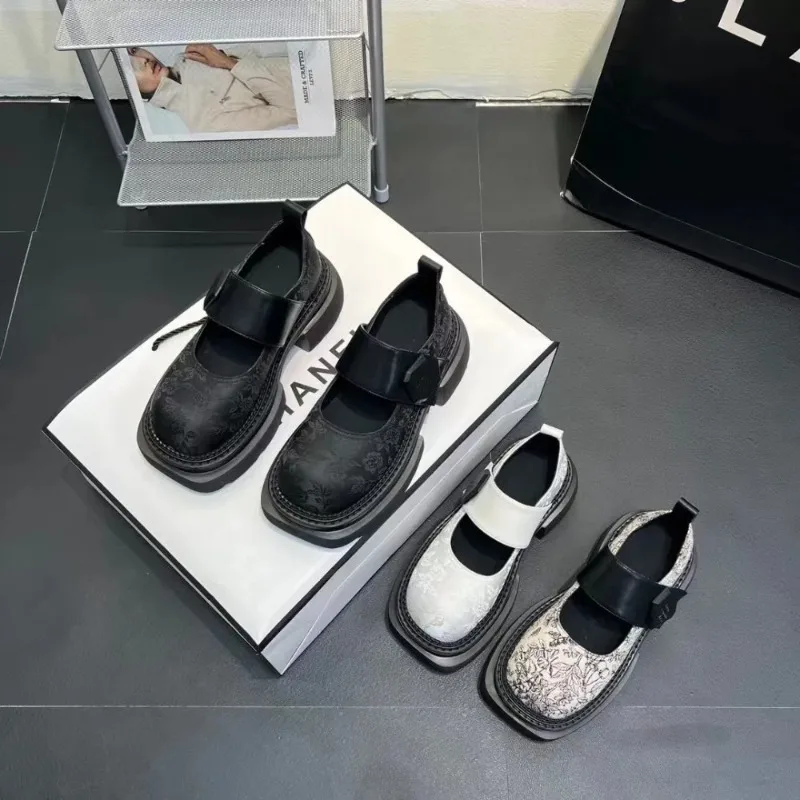 Zapatos informales para mujer, zapatos individuales Mary Jane de cuero genuino, nuevos zapatos individuales con punta cuadrada y suela suave, versátiles, con Velcro, boca poco profunda