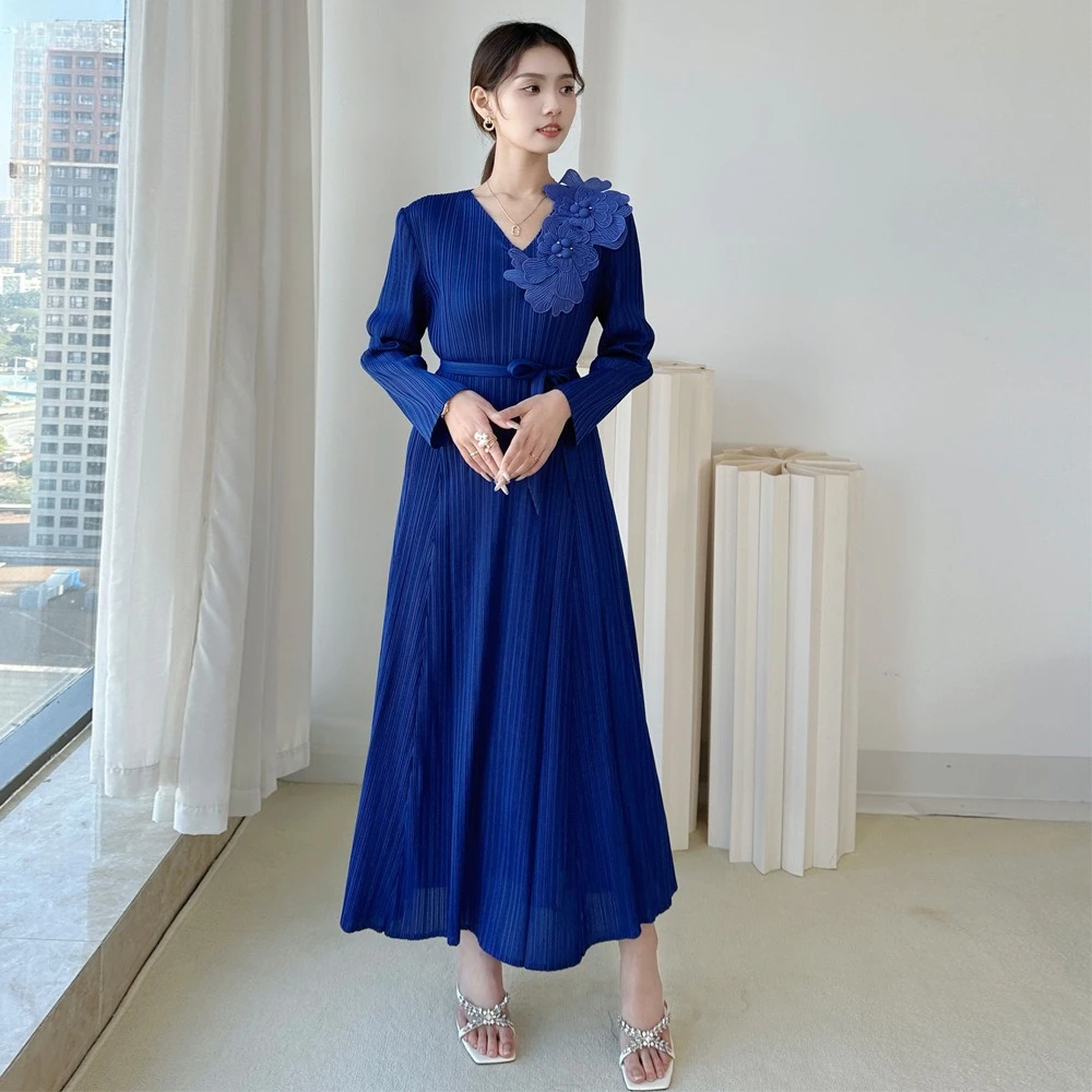 

Fold Elegant Blue Miyake Pleated Maxi Dress 3D Floral Appliqué Belted V-Neck Long Sleeve Wrinkle-Resistant Women's Evening Dress