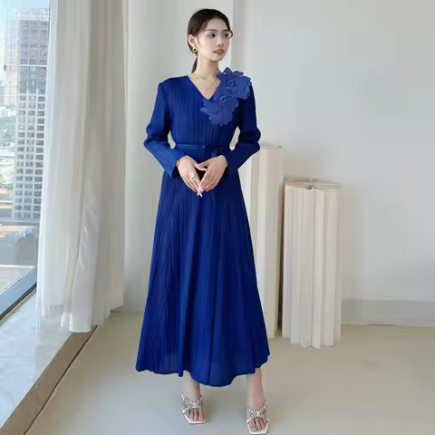 Fold Elegant Blue Miyake Pleated Maxi Dress 3D Floral Appliqu&eacute; Belted V-Neck Long Sleeve Wrinkle-Resistant Women's Evening Dress