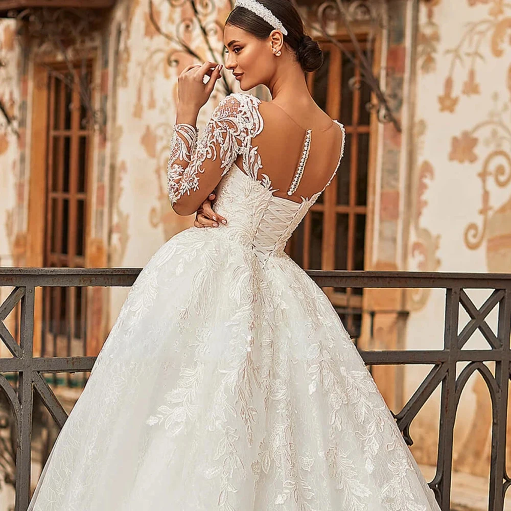 Abiti da sposa principessa a maniche lunghe con scollo rotondo di lusso personalizzati Abiti da sposa classici con applicazioni in pizzo con perline Abiti da sposa