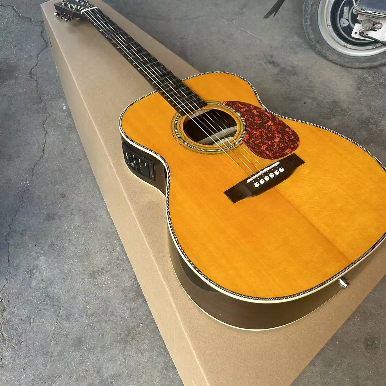 جيتار خشبي واحد مقاس 41 بوصة EQ Sitka Spruce Rosewood OM28، تجارة الجملة والتجزئة