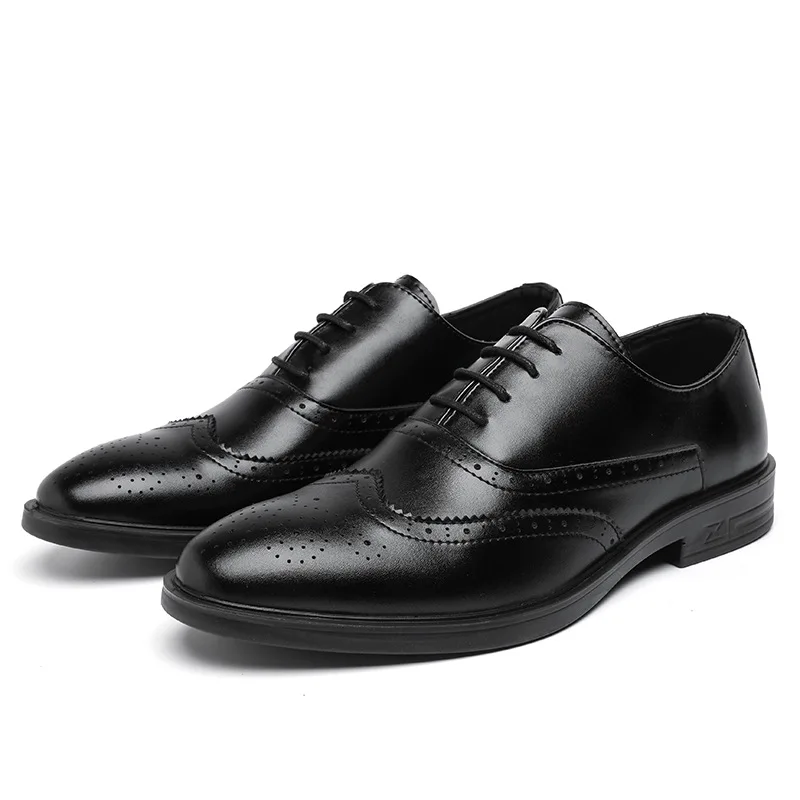 Men's Brogue Leather Shoes Autumn Business Casual Slip-Resistant Comfort Oxford Style Perforated Design for Formal Daily Use