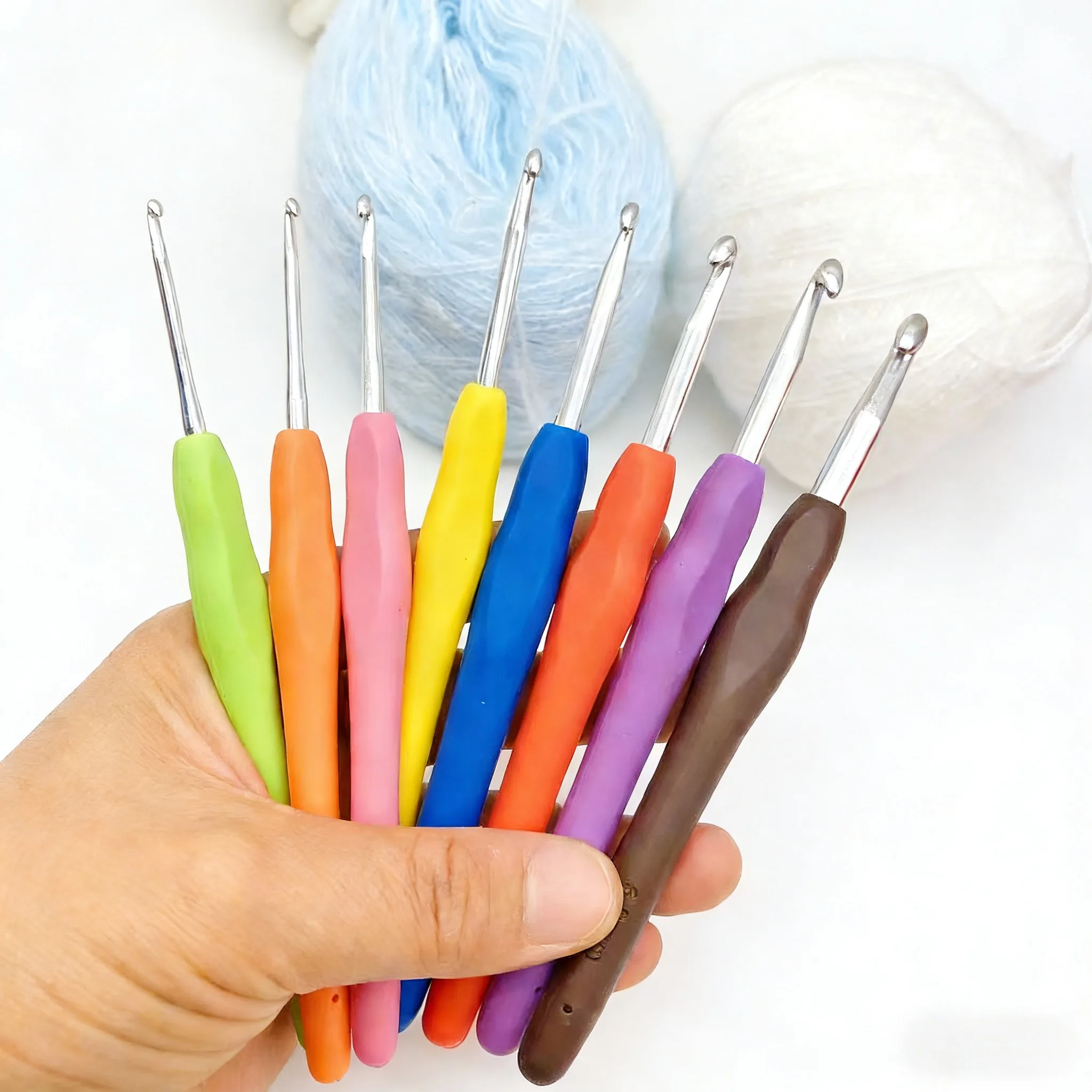 

Набор из 8 крючков для вязания, общая длина 13,8 см/5,43 дюйма, включает 8 размеров: 2/2,5/3/3,5/4/4,5/5/6 мм, подходит для любителей вязания из пряжи, подарок на День матери, подарок для бабушки.