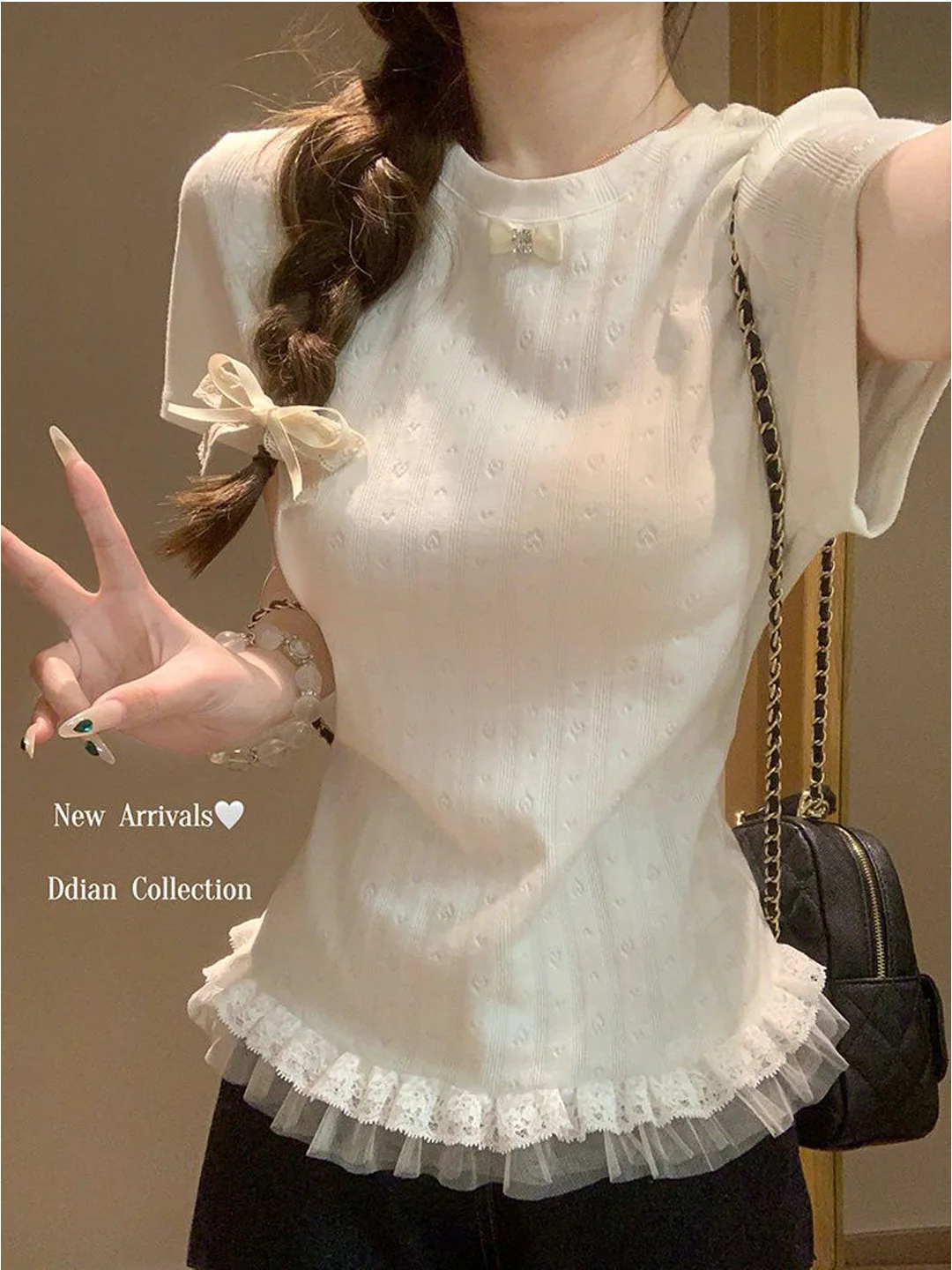 

Pure Desire White Lace Trim Knot ort Sve T-irt Women's Simple Versatile Slimming oulder Level Top