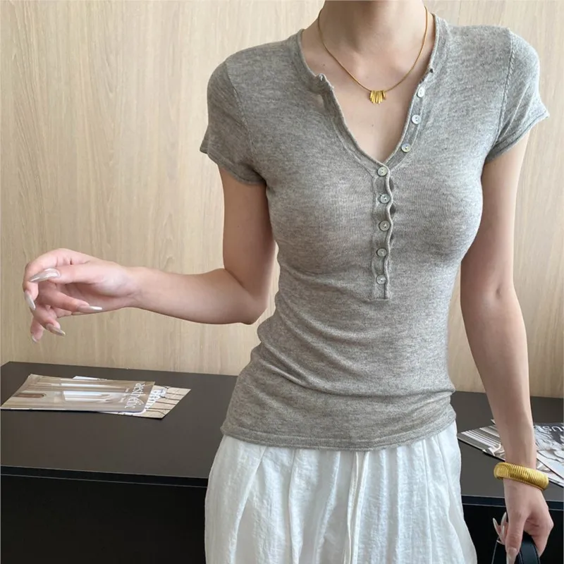 

2025 Spring And Summer Women's Knitted Tops Casual Solid Color Round Neck Short Sleeved Slim Knit T-shirt
