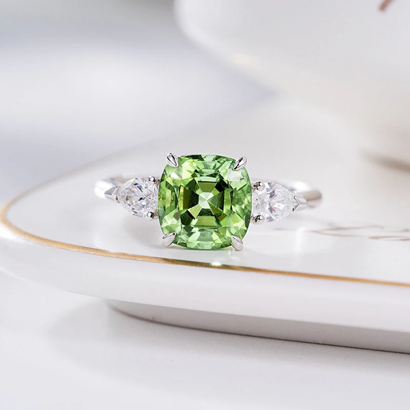 Huitan Hellgrüne Zirkonia-Ringe für Frauen, neu gestaltete Hochzeitsaccessoires, Temperament, weibliche Ringe, Modeschmuck
