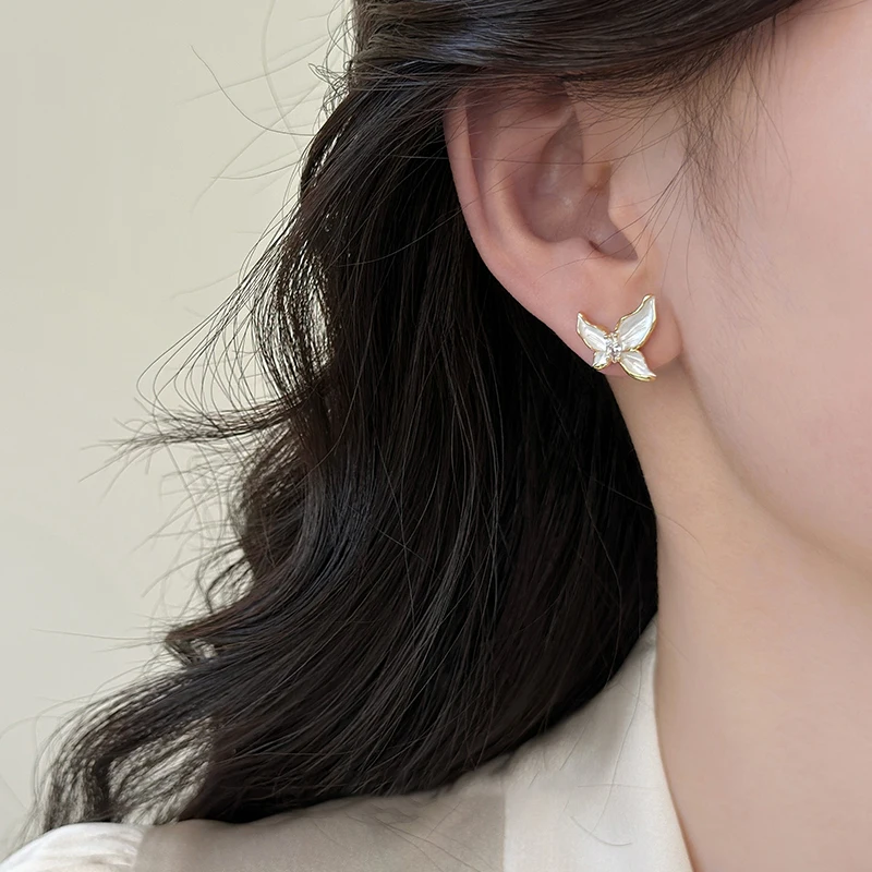Sweet Flowing Light Enamel Butterfly Mini Earrings For Young Girls 2025 Micro Inlaid Zircon Jewelry Party Trendy Ear Accessories